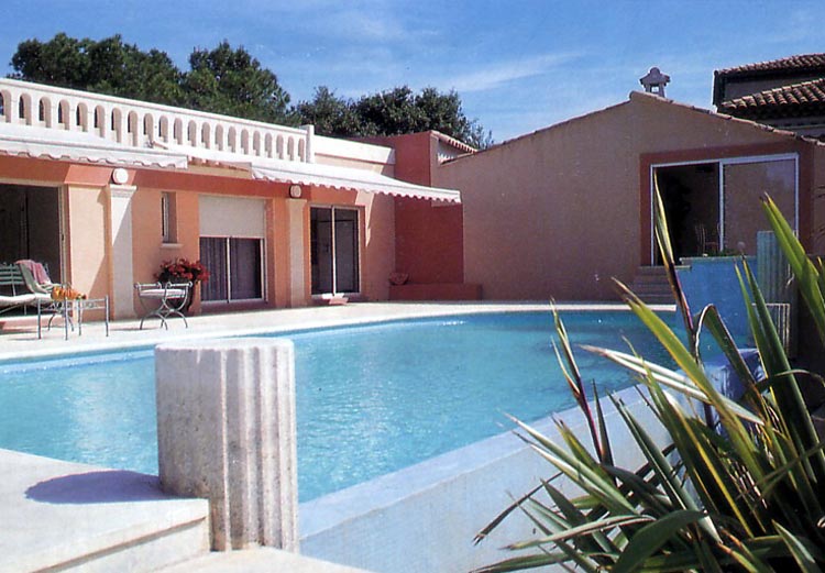 piscine construction nimes